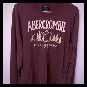 Never worn! Men’s Abercrombie long sleeve Tee